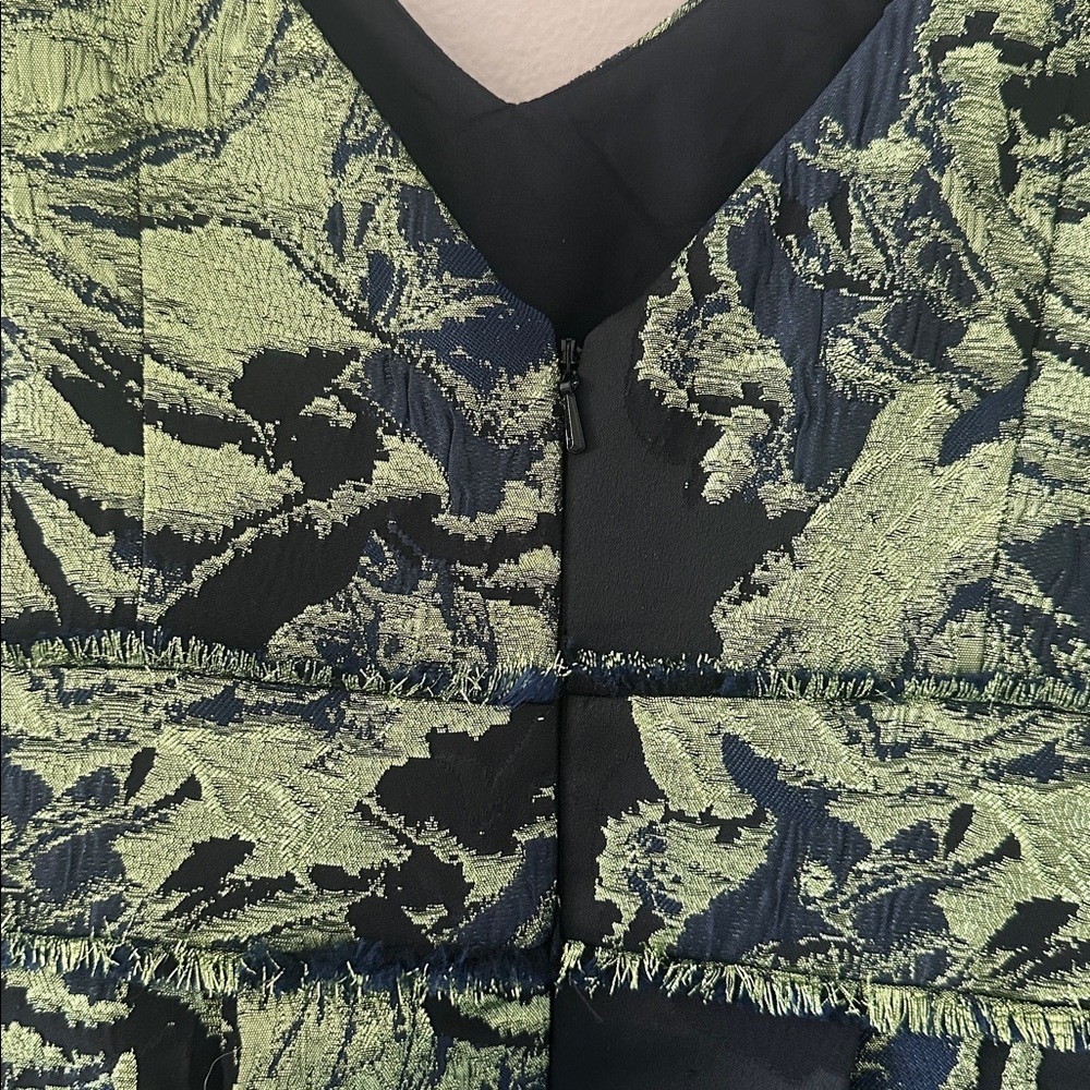 THEIA Women’s Green Metallic Floral Jacquard Organza Cocktail Dress Size 6 - Picture 8 of 11